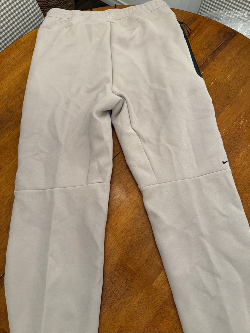 Nike Men’s Light Beige Fleece Joggers with Black Logo xl - Picture 12 of 16